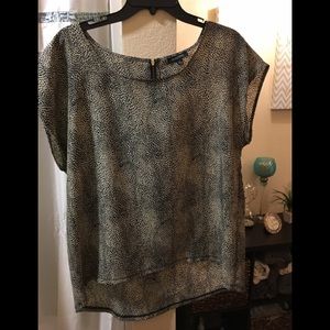 Women’s XL Notations hi/low Top